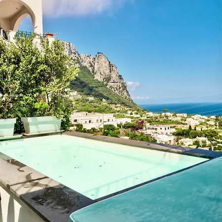 Al & Private Pool Bed & Breakfast Capri