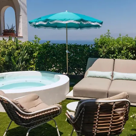 Al & Private Pool 4*