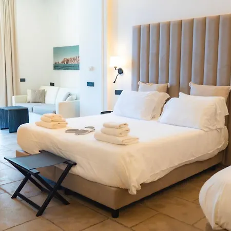 Al & Private Pool Bed & Breakfast Capri